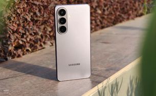Samsung Galaxy S26 Review: Still the Comfort Food of Flagship Phones