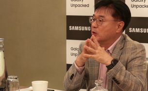 Foldable iPhone Is Good For Samsung: It's CEO Tells Why