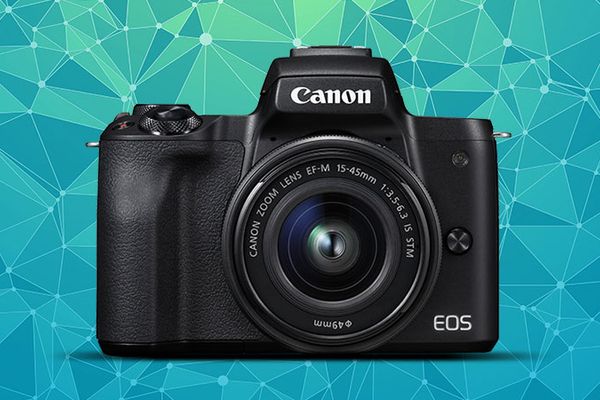 Canon EOS M50