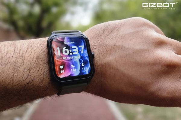 Fastrack Revoltt FS1