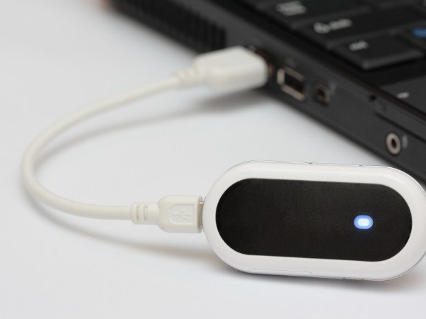 আপনার ডংগেলে সিম কার্ডটি ঢোকান