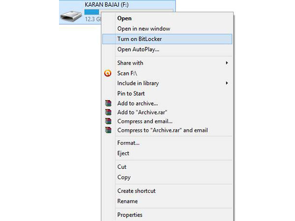 ৪ সরল ধাপে কোনো অ্যাপ ব্যবহার না করে পাসওয়ার্ড দিয়ে পেন ড্রাইভ রক্ষা