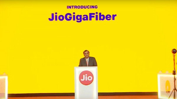 ৫০০ টাকা থেকে ৭০০ টাকার মধ্যে নভেম্বর মাসে লঞ্চ হবে Jio GigaFiber ৫০০ টাকা থেকে ৭০০ টাকার মধ্যে নভেম্বর মাসে লঞ্চ হবে Jio GigaFiber