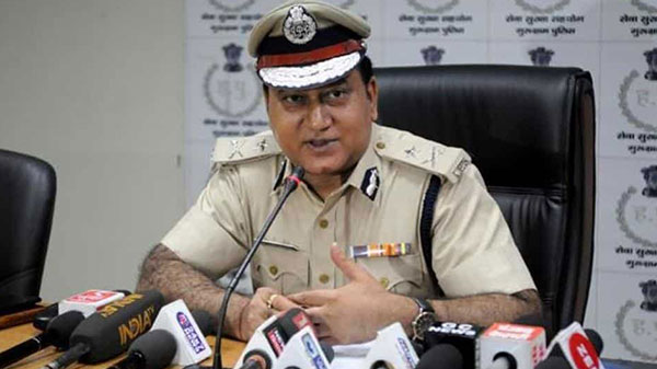এফবিআই ও ইন্টারপোলের সাথে হাত মিলিয়ে বিশাল কল সেন্টার প্রতারণাচক্রকে এফবিআই ও ইন্টারপোলের সাথে হাত মিলিয়ে বিশাল কল সেন্টার প্রতারণাচক্রকে