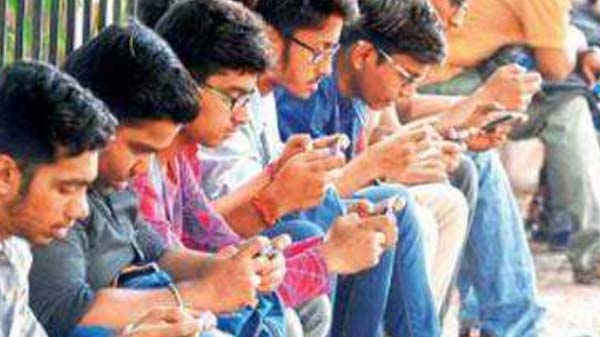 গ্রাহকের সুদিন শেষ! এক ধাক্কায় অনেকটা বাড়বে টেলিকম পরিষেবার দাম গ্রাহকের সুদিন শেষ! এক ধাক্কায় অনেকটা বাড়বে টেলিকম পরিষেবার দাম