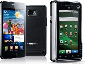 Mega Phone Wars: Samsung Galaxy S2 Vs Motorola XT720 Mega Phone Wars: Samsung Galaxy S2 Vs Motorola XT720