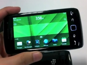 Blackberry Torch 9860 photos leaked online