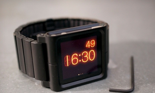 Excusive watchband from Lunatik Lynk for iPod Nano