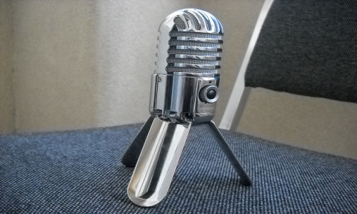 Samson Meteor: The Portable Mic with legs