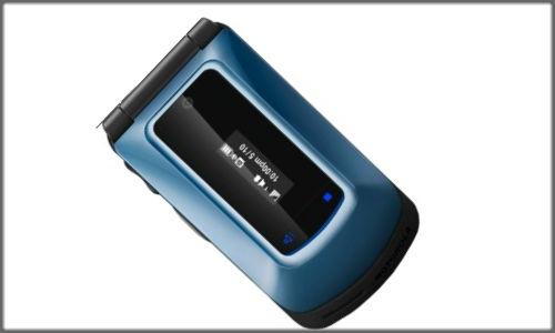 Motorola i412: Time reliable features of a basic camera handset