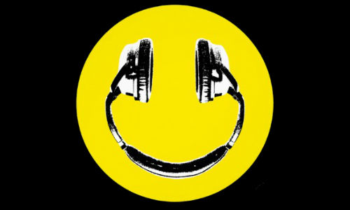 Accidents: Risk of using headphones while walking