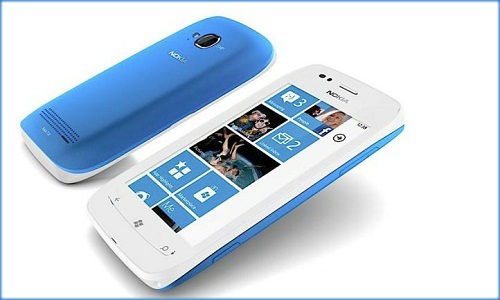 How to turn on WiFi on Nokia Lumia 710?