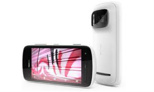 Get set to project movies through mobile phones