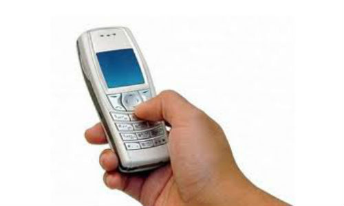Mobile Phones can prevent vehicle theft Mobile Phones can prevent vehicle theft