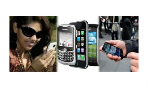 Youngsters hooked on to mobile apps