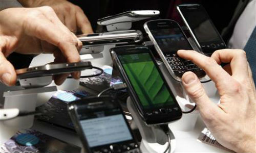 RIM to offer prototype BlackBerry 10 device