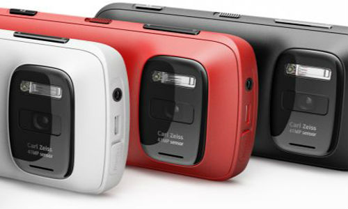 Nokia PureView 808 promo filmed by itself [Video]