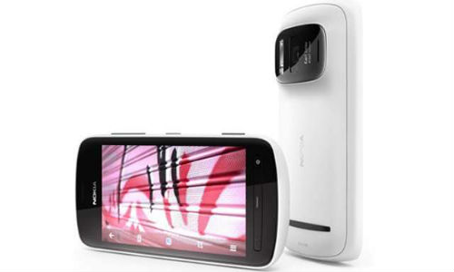 Nokia denies the launch of PureView Nokia denies the launch of PureView