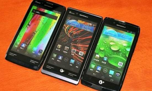 Motorola launches 3 Razr smartphones with Android ICS