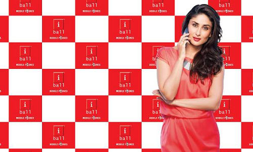 Kareena to unveil iBall Android ICS flavored 'Andi' smartphones