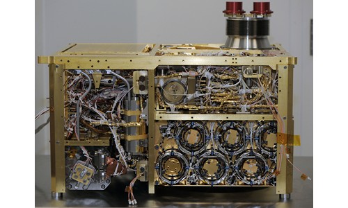 NASA Rover Returns Voice And Telephoto Views From Martian Surface [Pictures]