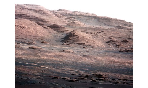 NASA Rover Returns Voice And Telephoto Views From Martian Surface [Pictures]