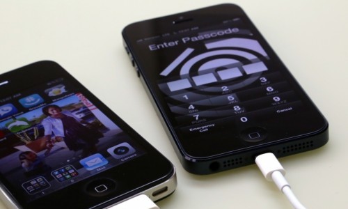 Apple Lightning Connector shows up 4 Chips in Action