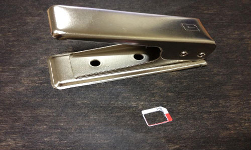 iPhone 5: Nano SIM cutters Available in India [REPORT]