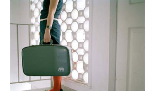Robotic Hop Suitcase 'The Future Of Travel' [Video]
