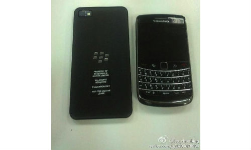 BlackBerry 10 L series smartphone leaked images