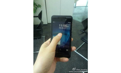 BlackBerry 10 L series smartphone leaked images