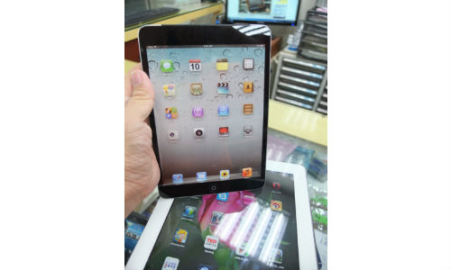 Apple iPad Mini Mockup Photos 