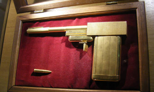 Golden Gun The Man With The Golden Gun-1974