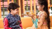 Bhai Dooj पर अपनी बहन को गिफ्ट करें ये 5 गैजेट्स, कीमत है 5,000 रुपये से भी कम