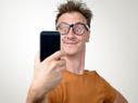5 Important Tips To Protect Your Eyes While Using... 5 Important Tips To Protect Your Eyes While Using Smartphones