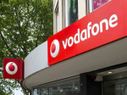 Reliance JioPlay vs Vodafone Play App: Which One is Better? Reliance JioPlay vs Vodafone Play App: Which One is Better?