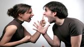 புடிச்சு உள்ள போடுங்க சார்.. எங்கள் உறவை பாதிப்பது இதுதான்! 88% இந்திய தம்பதிகள் புலம்பல்.!