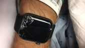 அடம்பிடி&... அடம்பிடித்து Apple Watch வாங்கிய நபர்.! நன்றிக் கடன்னா என்னனு இங்க பாருங்க!