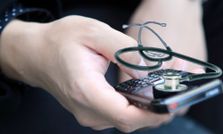 मेडीफ़ोन सुविधा को बनाना होगा और बेहतर