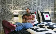 ऐसा होटल जिसकी दीवारों पर पोर्न हिडेन कोड लिखे हैं