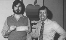 कहां हैं एप्‍पल में काम करने वाले ये 10 कर्मचारी ?