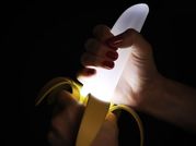 थोड़ी नॉटी है ये बनाना नाइट लाइट