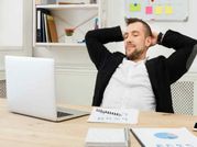 क्या फेसबुक पर ऑनलाइन रहकर देखते हैं पोर्न ? अब हो जाइए सावधान