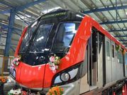 लखनऊ में मेट्रो शुरू, वाईफाई-ग्रीन टॉयलेट से है लैस