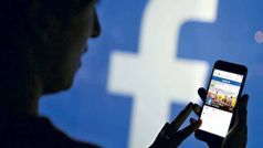 Facebook पर किया स्टेटस अपडेट, घर पहुंचे चोर !