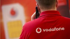 Vodafone दे रहा है 235.2GB डेटा, जियो को मिलेगी टक्कर