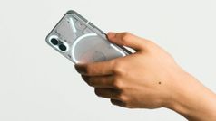 Nothing Phone (1) हुआ iPhone को टक्कर देने लॉन्च, कीमत है सिर्फ…
