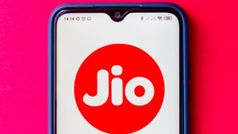 Reliance Jio Plans: कम कीमत में जियो दे रहा हैं इन 3 प्रीपेड प्लान्स में डेली 2GB डेटा और बहुत कुछ