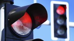 Delhi Traffic Signals में बड़ा बदलाव, डिजिटल स्पीड लिमिट आएगी नजर