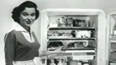 1956 Video Went Viral : वायरल हुआ आजादी से पहले का फ्रिज. Video देख हैरान हुए लोग